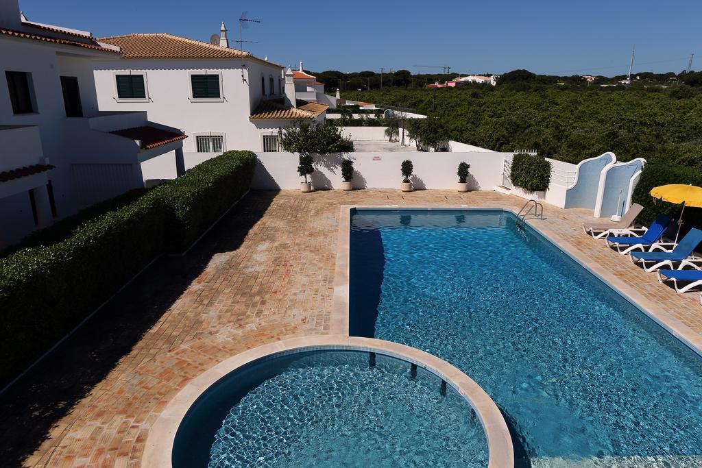 Mira Parque Bed and Breakfast Albufeira Exteriör bild